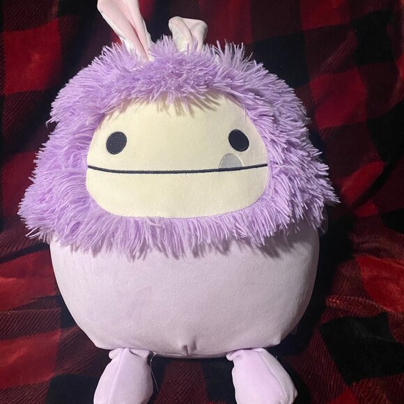 Dilka the Bunny Bigfoot Squishmallow - Picture 2 of 4